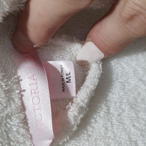 Victoria's Secret Bath Robe - Picture 7 of 8